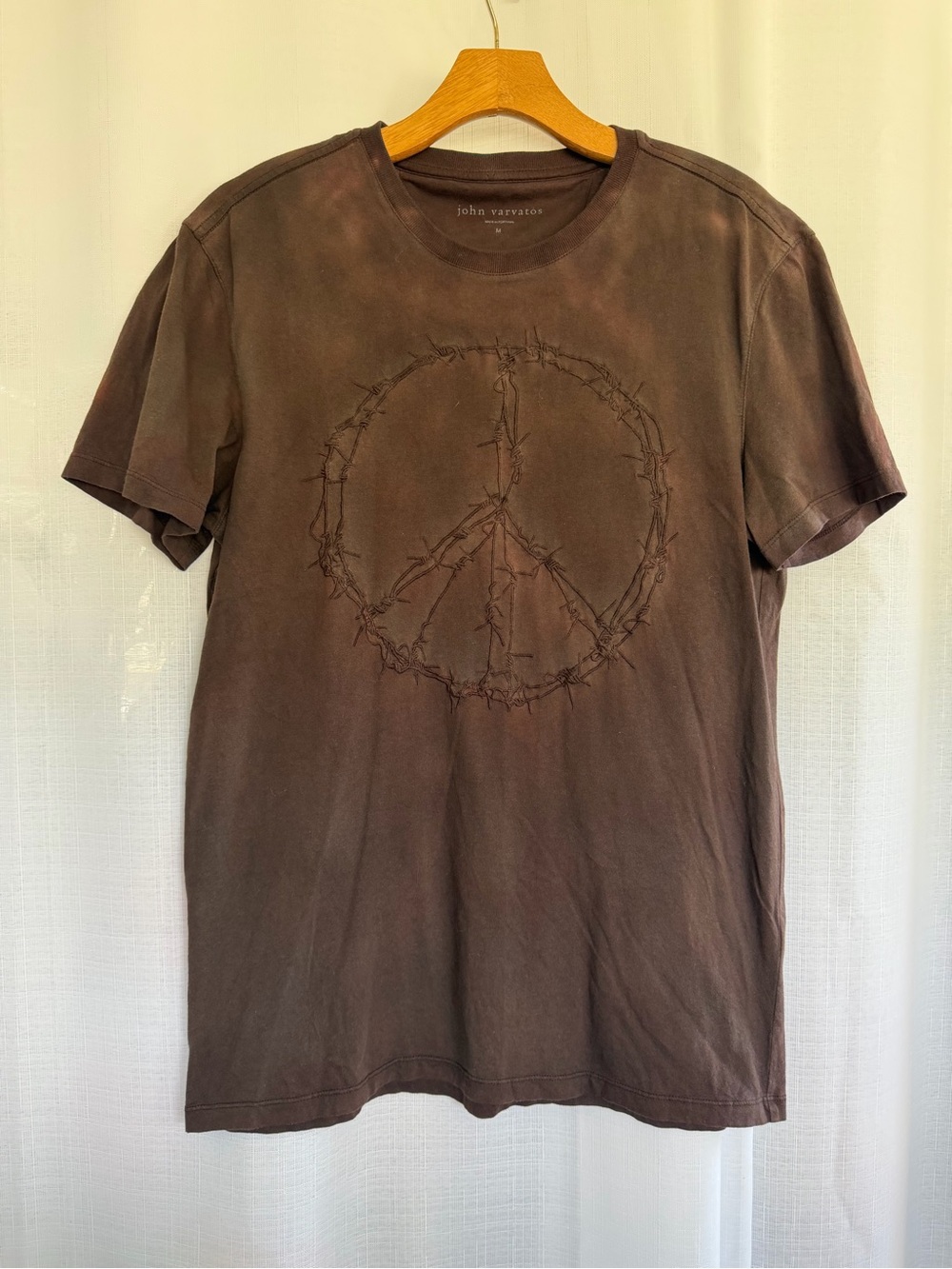 John Varvatos Men’s Medium Brown Barbed Wire Peace Sign Graphic T-Shirt